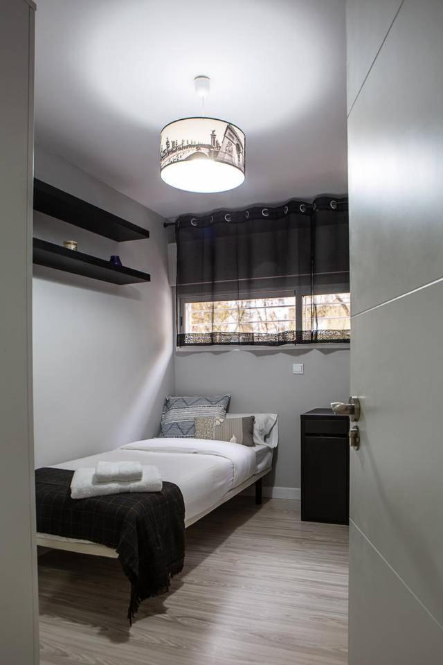 Lovely 3 Bedroom Apartment Next To Fuencarral Madrid Exterior foto