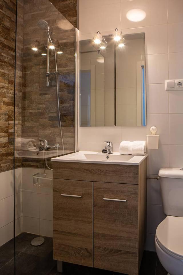 Lovely 3 Bedroom Apartment Next To Fuencarral Madrid Exterior foto